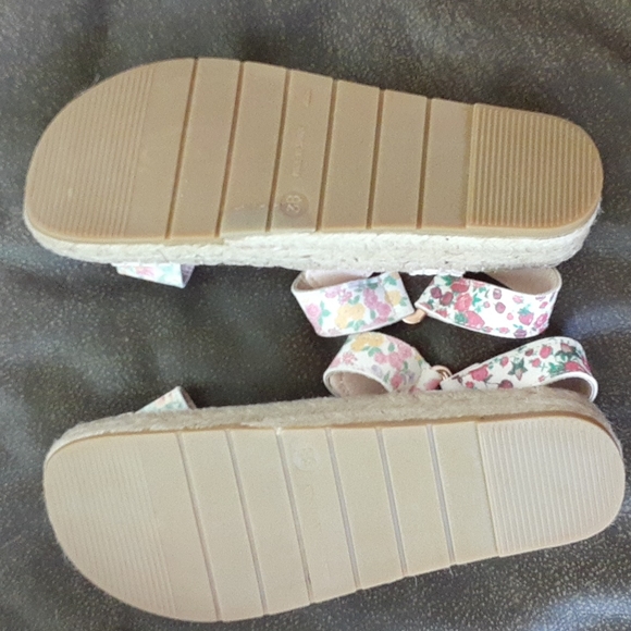 LoveShackFancy Sandals - Picture 3 of 5